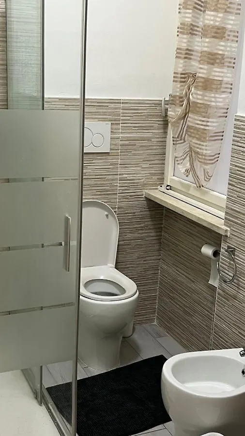 Modern Two Bedroom Apartment In Stadio Verona 0*,