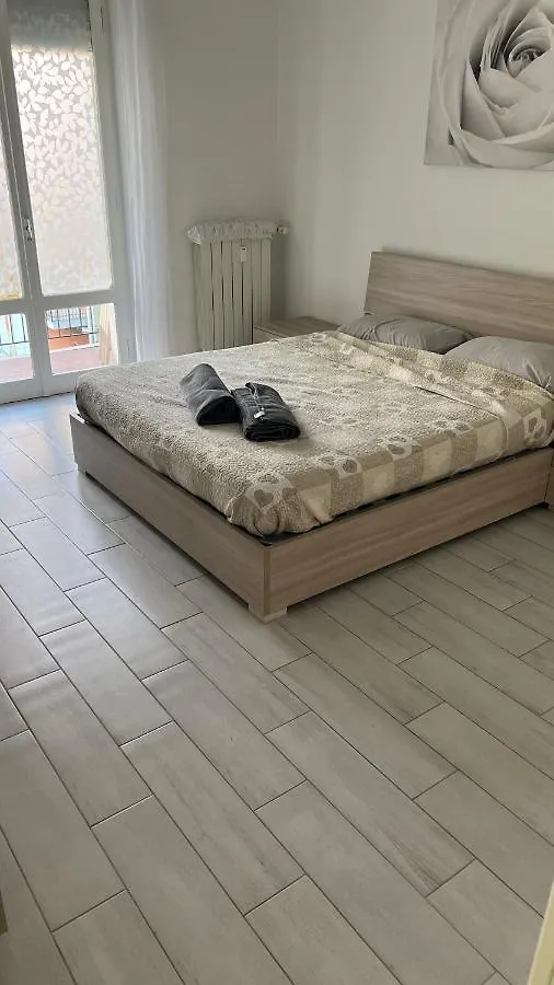 Modern Two Bedroom Apartment In Stadio Verona